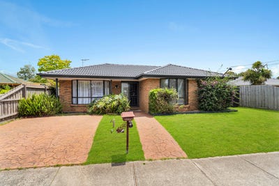 /international/au/27-currawong-drive-carrum-downs-vic-152653452/