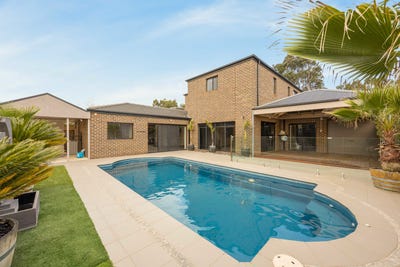 /international/au/3-ormond-place-taylors-hill-vic-152465248/