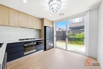 /international/au/10-ashwini-glade-box-hill-nsw-150568872/