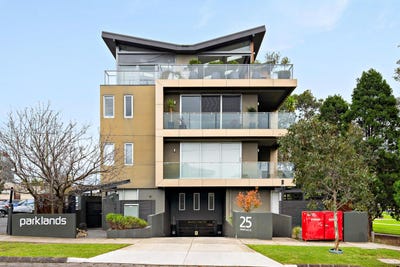 /international/au/5-25-winifred-street-essendon-vic-151652576/