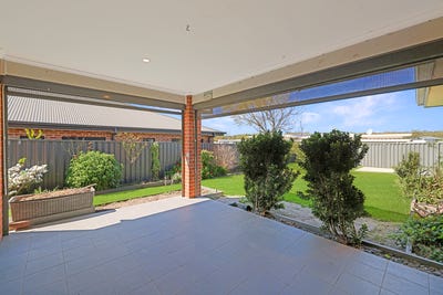 /international/au/6-peacehaven-way-sussex-inlet-nsw-152467356/