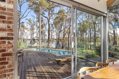 /international/au/26-georgiana-cross-cowaramup-wa-151891760/