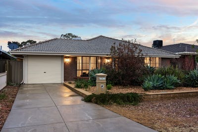 /international/au/18-rachael-road-salisbury-downs-sa-151641924/