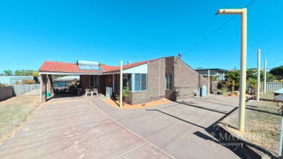 /international/au/19-ocean-drive-port-denison-wa-151164860/