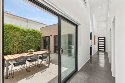 /international/au/2-26-settlement-road-belmont-vic-152643956/