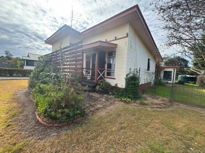 /international/au/36-first-avenue-kingaroy-qld-148301052/