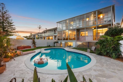 /international/au/9-fowler-crescent-south-coogee-nsw-152585060/