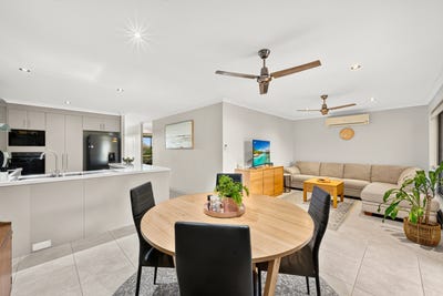/international/au/32-sienna-boulevard-ashfield-qld-152170136/