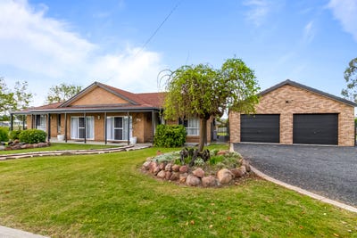 /international/au/23a-john-street-uralla-nsw-152483084/