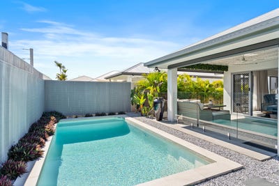 /international/au/30-mungana-circuit-smithfield-qld-151379408/
