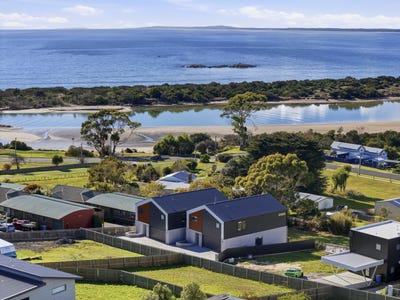 /international/au/1-20b-frances-street-bridport-tas-151239972/