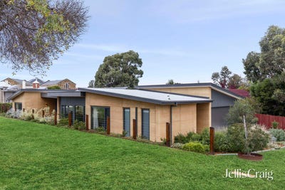 /international/au/84-farnsworth-street-castlemaine-vic-151140268/