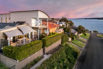 /international/au/42-alley-street-speers-point-nsw-151557656/