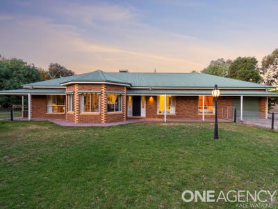 /international/au/87-honniball-drive-tocumwal-nsw-152675100/