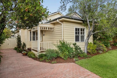 /international/au/11-clanbrae-avenue-burwood-vic-151282504/