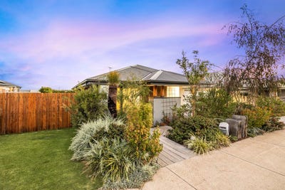 /international/au/19-lady-earl-crescent-ocean-grove-vic-151158292/