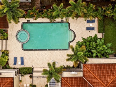 /international/au/23-3-sunset-boulevard-surfers-paradise-qld-151215976/