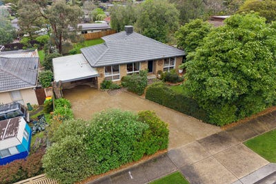 /international/au/20-pembroke-road-mooroolbark-vic-152571324/