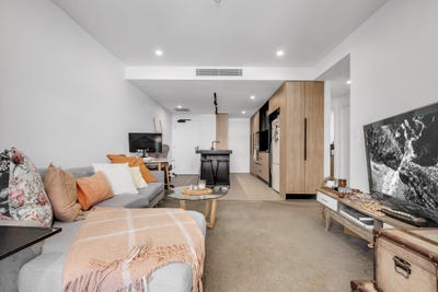 /international/au/1006-19-deshon-street-woolloongabba-qld-148243648/