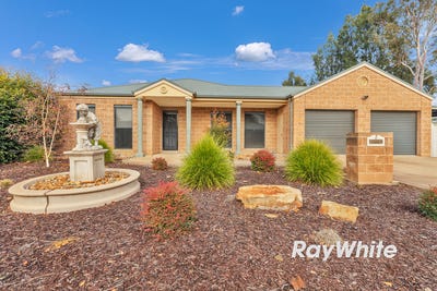 /international/au/2-dundee-court-moama-nsw-148348632/