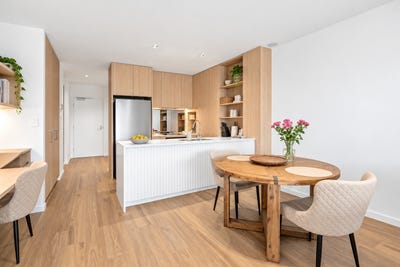 /international/au/302-117-chestnut-street-wynnum-qld-152653080/