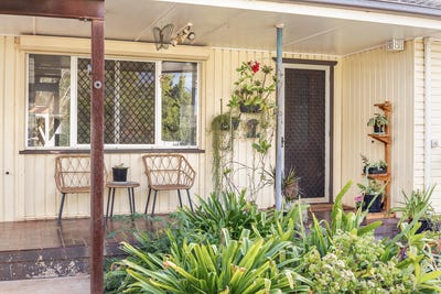 /international/au/497-greenwattle-street-wilsonton-qld-151361008/