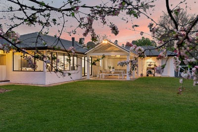 /international/au/9-romney-place-burradoo-nsw-152426308/