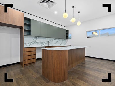 /international/au/135-15-hall-street-port-melbourne-vic-505002252/