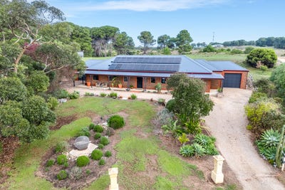 /international/au/22-batson-parade-hindmarsh-island-sa-151134520/