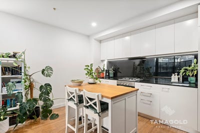 /international/au/211-10-clinch-avenue-preston-vic-148244608/