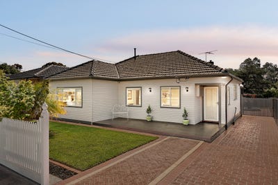 /international/au/14-mernda-street-sunshine-west-vic-152631492/