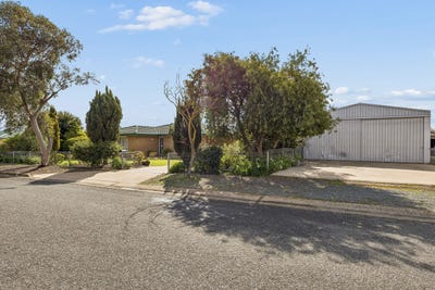 /international/au/42-pretoria-street-tailem-bend-sa-152084936/