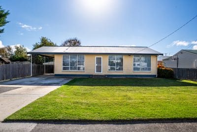 /international/au/26-wilmot-street-port-sorell-tas-151237636/