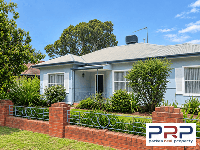 /international/au/5-rose-street-parkes-nsw-152680040/