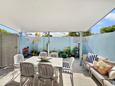 /international/au/44-239-kawana-way-kawana-island-qld-151319832/