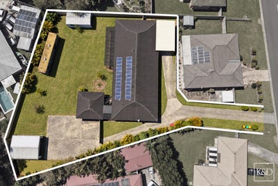 /international/au/26-ronald-court-morayfield-qld-152493440/