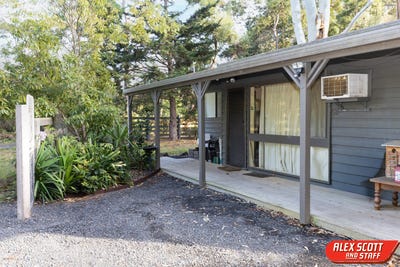 /international/au/19-malcolm-drive-grantville-vic-150640760/