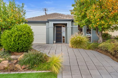 /international/au/8-lucy-may-drive-seacliff-sa-151373512/