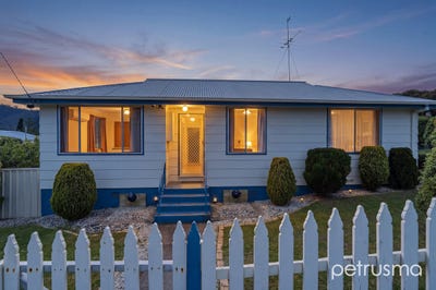 /international/au/2-takari-place-mornington-tas-152527104/