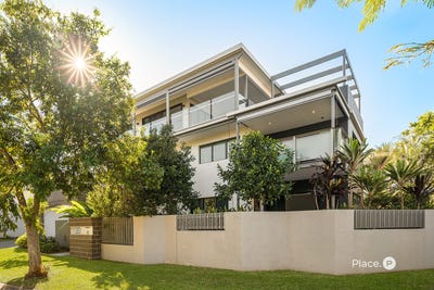 /international/au/30-waterline-crescent-bulimba-qld-151198876/