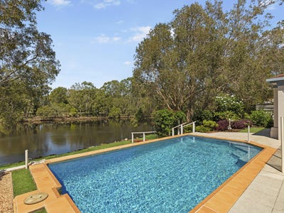 /international/au/17-glenwood-place-twin-waters-qld-150604180/