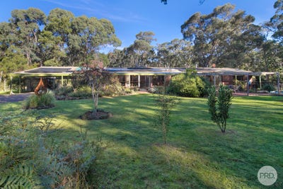 /international/au/60-page-road-smythes-creek-vic-151336652/