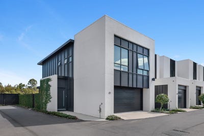 /international/au/45-1-citron-crescent-helensvale-qld-150880896/