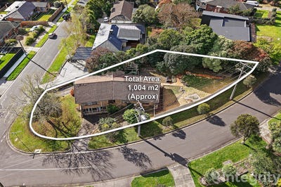 /international/au/65-st-andrews-drive-chirnside-park-vic-152457072/