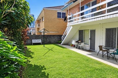 /international/au/5-19-sunset-boulevard-surfers-paradise-qld-152433408/