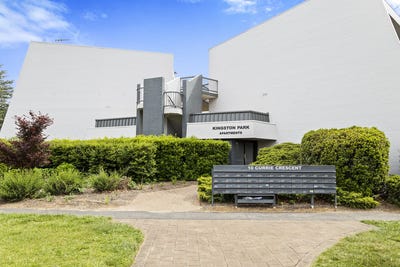 /international/au/314-10-currie-crescent-griffith-act-151523488/
