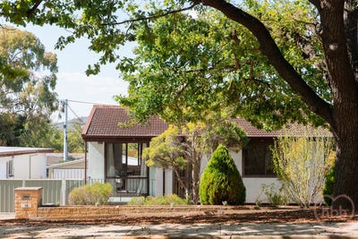 /international/au/14-mackennal-street-lyneham-act-151328392/