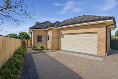 /international/au/8-48-olive-street-condell-park-nsw-151603916/