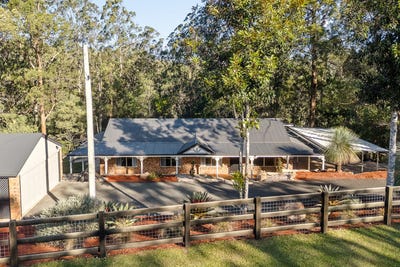 /international/au/16-fitzgerald-court-clear-mountain-qld-151438628/