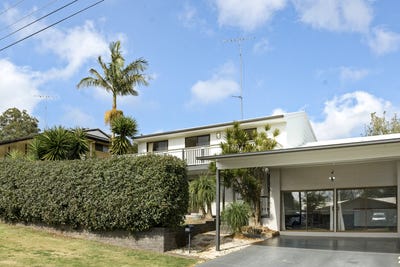 /international/au/12-palm-court-rangeville-qld-148594556/